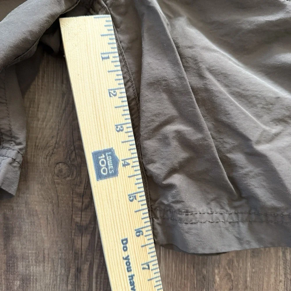 THISISNEVERTHAT Mens Cargo Shorts Brown Size Large Adjustable Zip Pockets